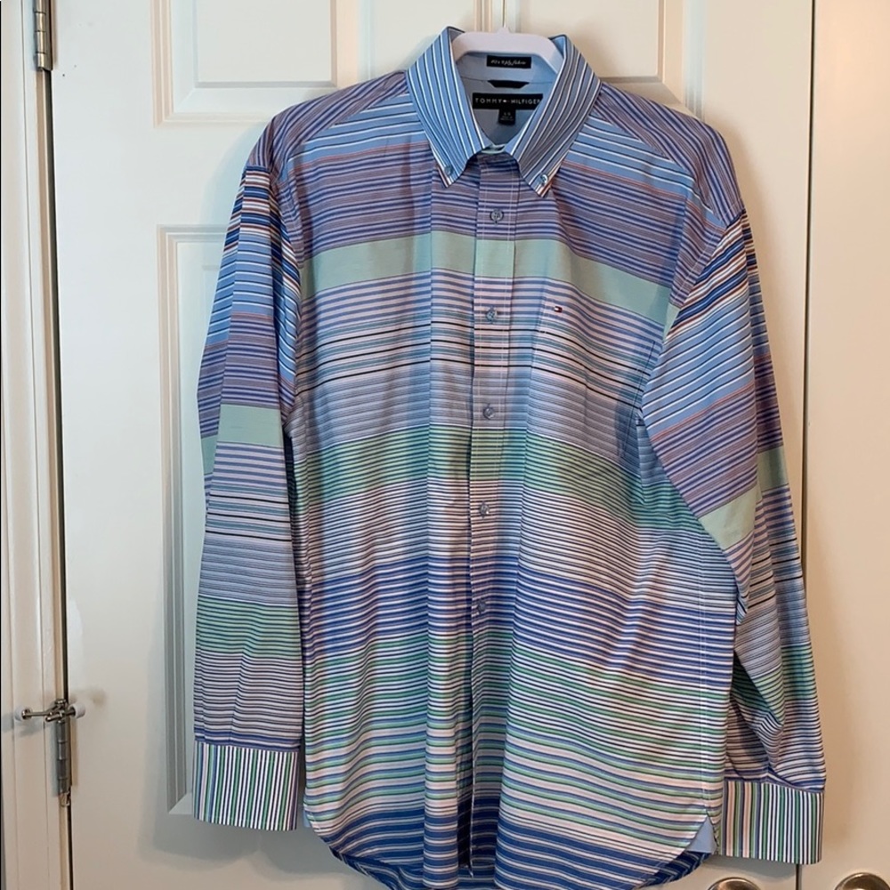 🎉🎉 HOST PICK 🎉🎉 Tommy Hilfiger Men’s Striped Long Sleeve Shirt